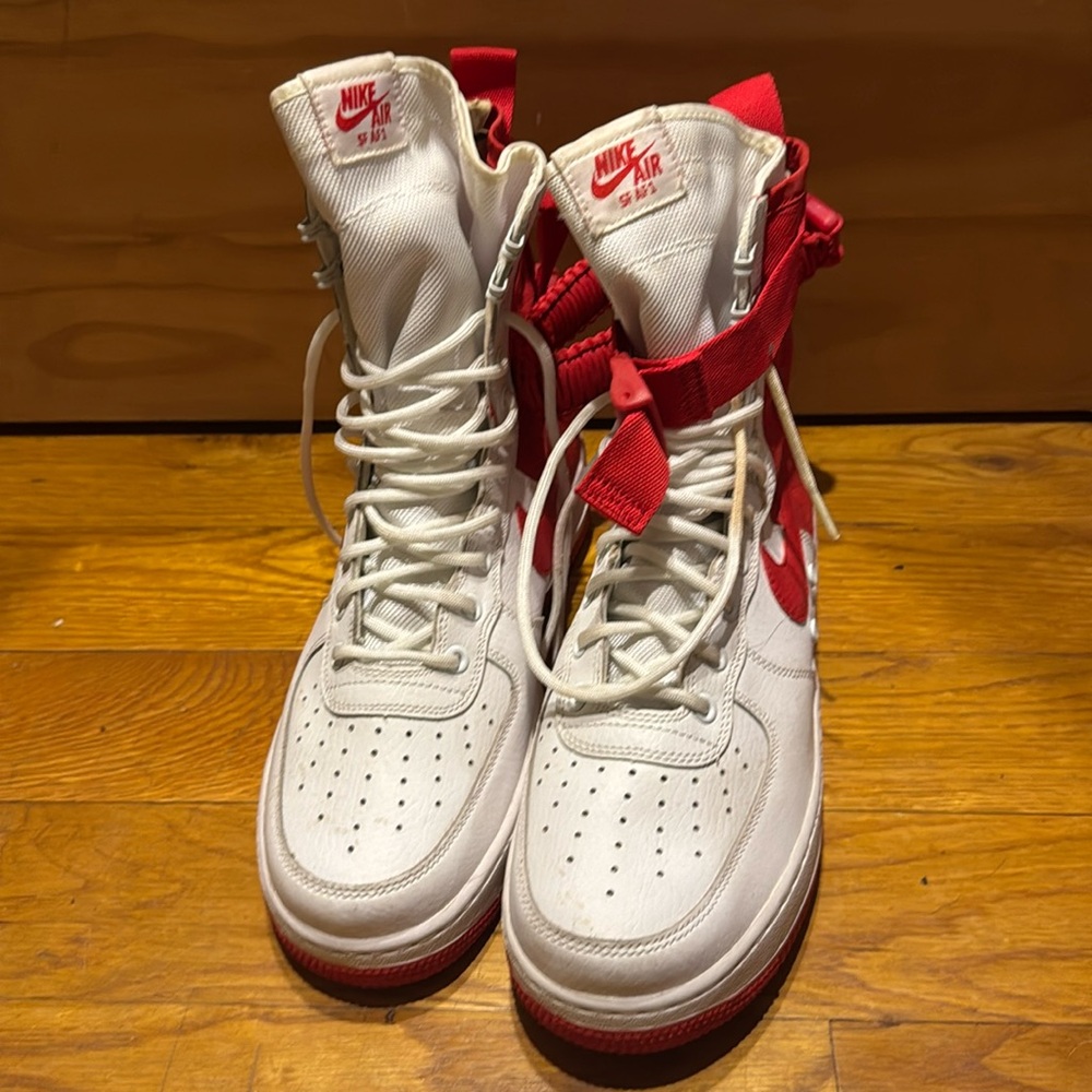 Nike Air Force high top 
White and red
Out of box